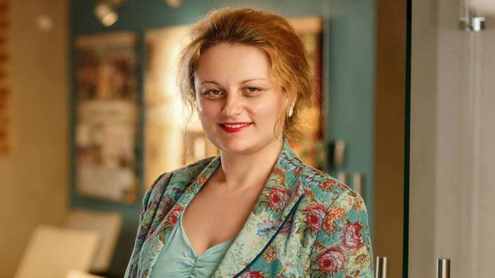 Antreprenorea care a transformat o cladire distrusa de comunism intr-un palat cu iz frantuzesc