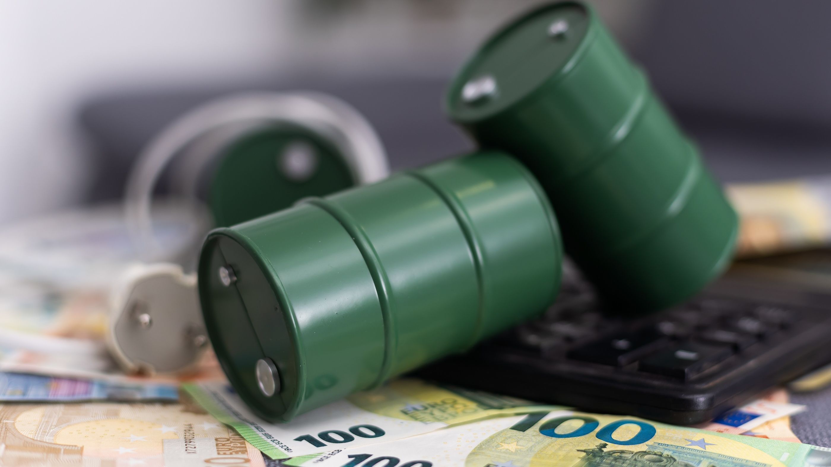 Studiu: Turcia face miliarde de euro cumpără petrol de la ruși pe care-l vinde către Europa