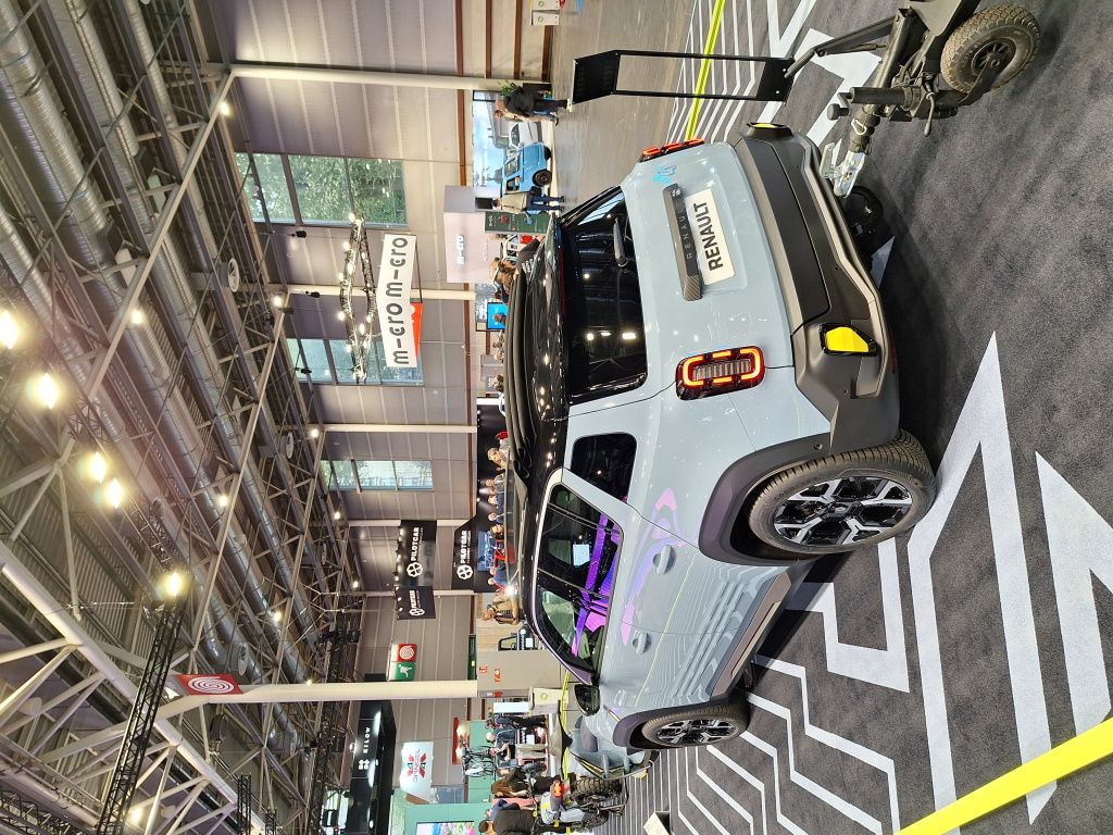 GALERIE FOTO | Noul Renault 4 E-Tech Electric a fost lansat la Paris. Cum arată, cât costă și ce - Imagine 34