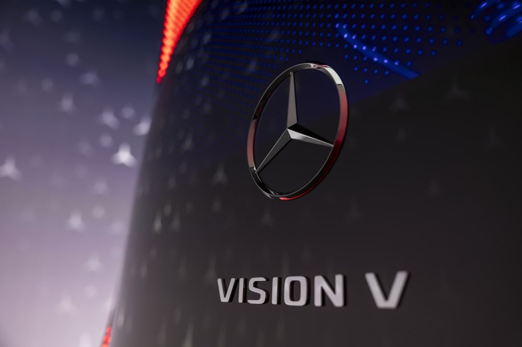 Lux, eleganță și tehnologie fără frână: Mercedes Benz dă startul unei noi ere premium în co - Imagine 17