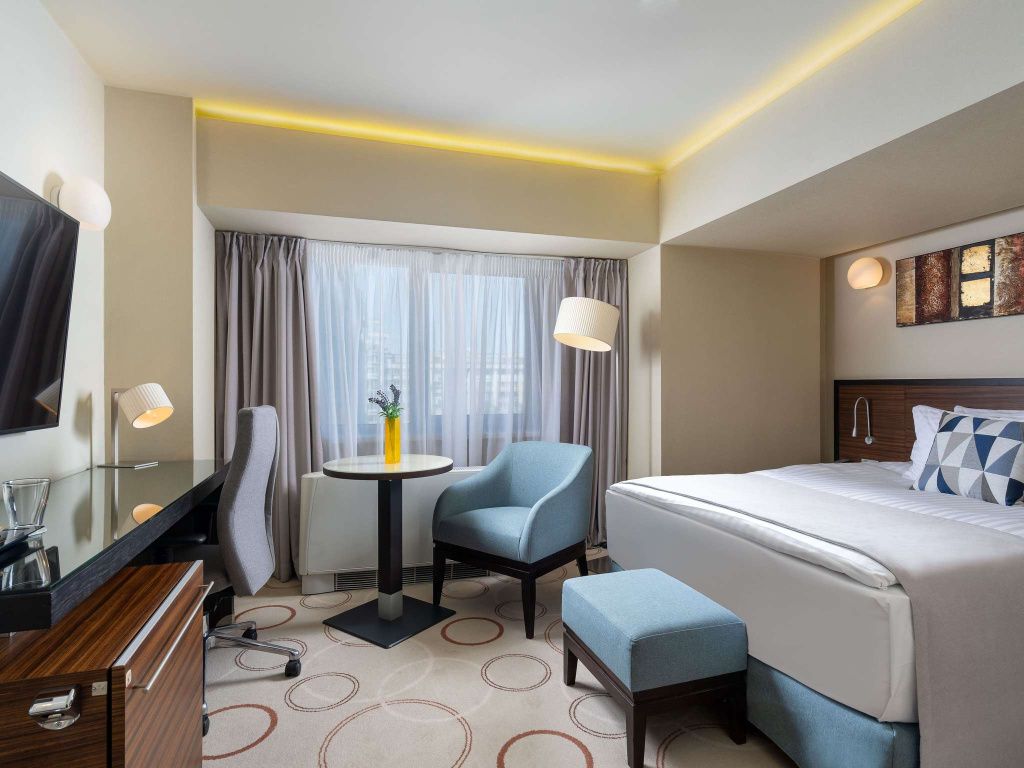 FOTO | Un nou lanț de hoteluri intră pe piața din România. A deschis primul hotel în centrul Bu - Imagine 8