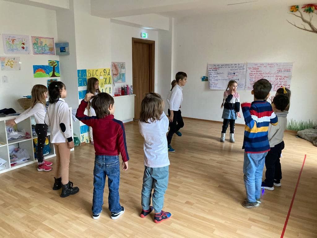 FOTO: Școala copiilor supradotați, pe care sistemul clasic de învățământ se supără că pun - Imagine 9