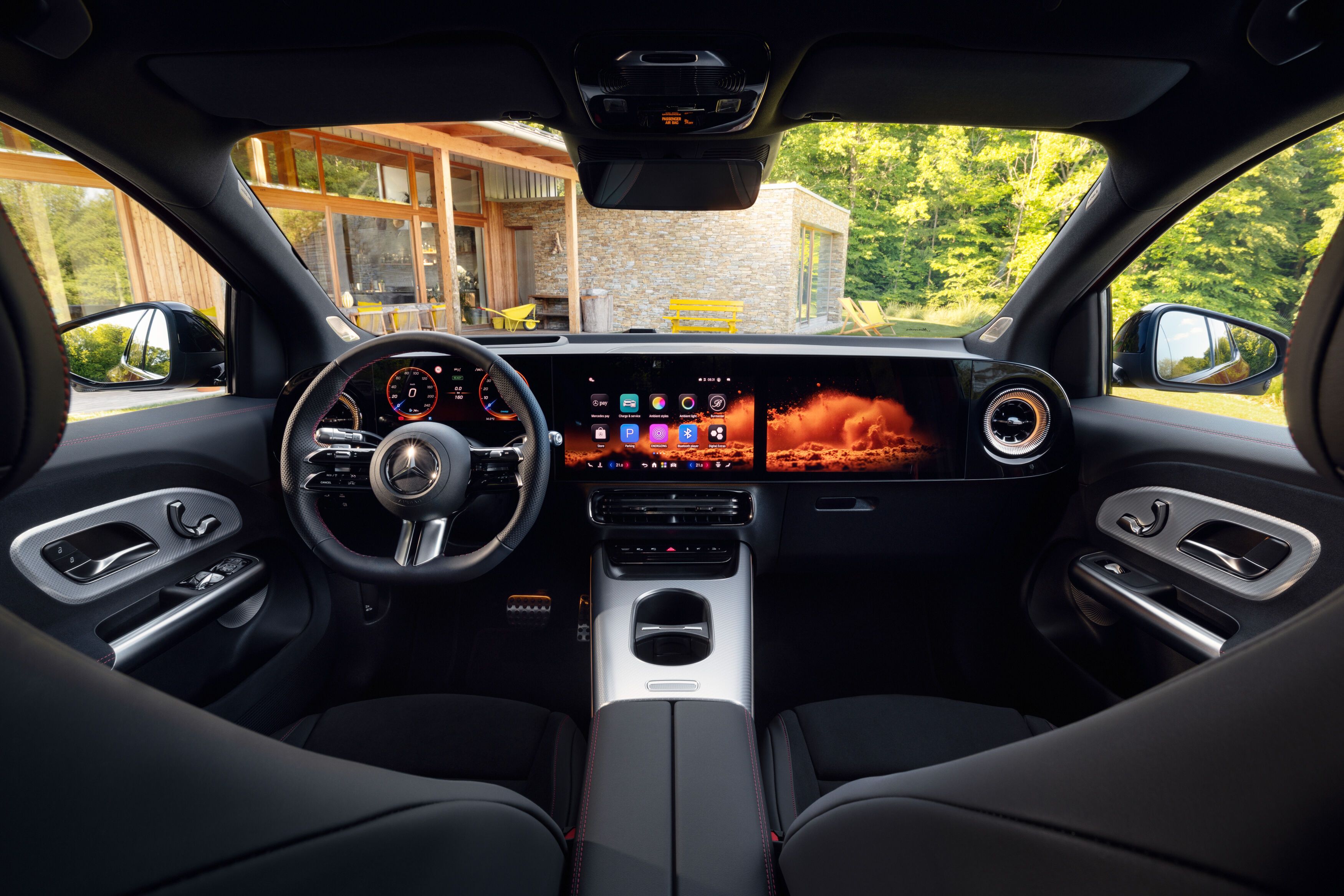 FOTO | Mercedes-Benz dezvăluie noul GLA electric. Autonomia maximă depășește 650 de kilometri - Poza 13