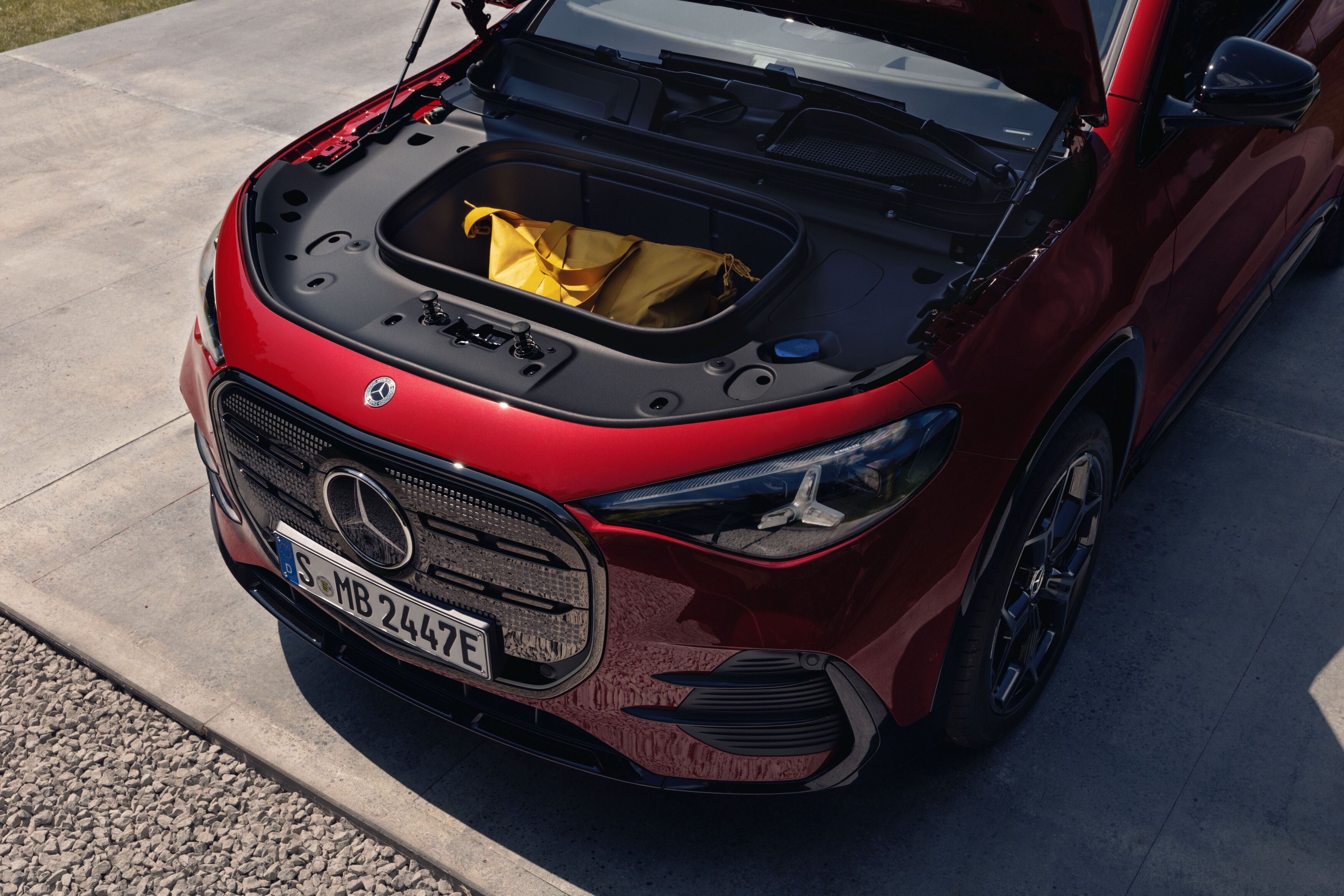 FOTO | Mercedes-Benz dezvăluie noul GLA electric. Autonomia maximă depășește 650 de kilometri - Poza 11