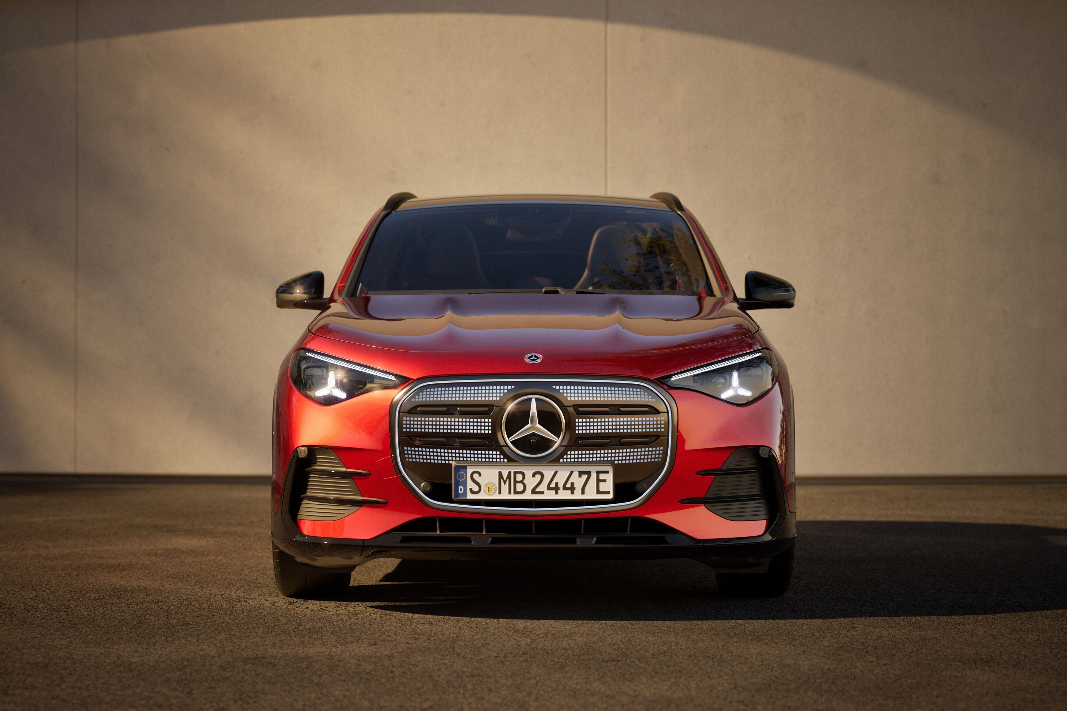 FOTO | Mercedes-Benz dezvăluie noul GLA electric. Autonomia maximă depășește 650 de kilometri - Poza 3