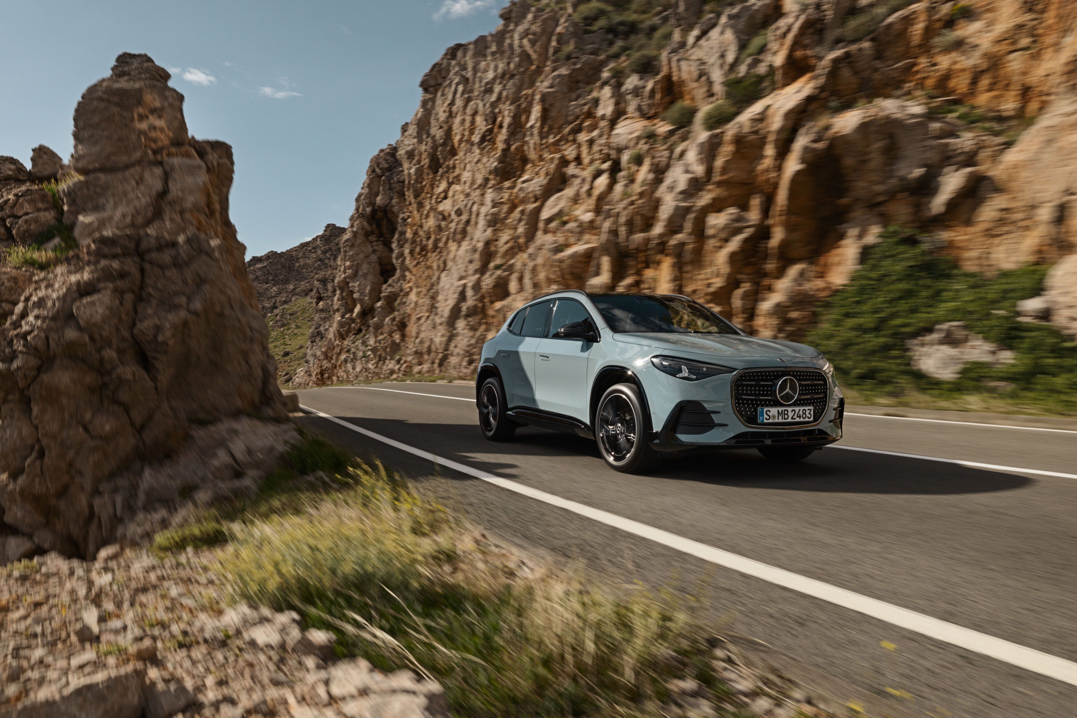 FOTO | Mercedes-Benz dezvăluie noul GLA electric. Autonomia maximă depășește 650 de kilometri - Poza 18