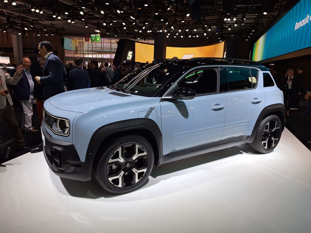 GALERIE FOTO | Noul Renault 4 E-Tech Electric a fost lansat la Paris. Cum arată, cât costă și ce - Imagine 10