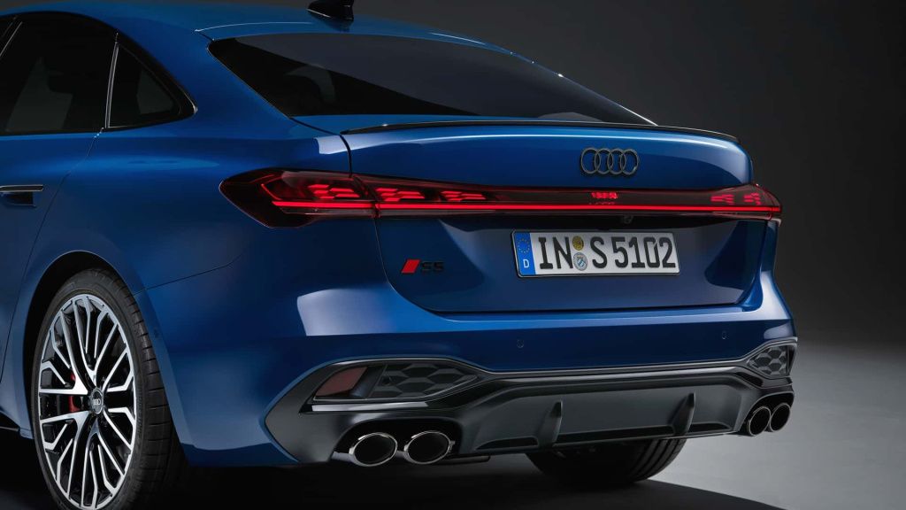 GALERIE FOTO | Audi A5 înlocuiește vechiul A4 la toate capitolele, mai puțin ca nume - Imagine 25