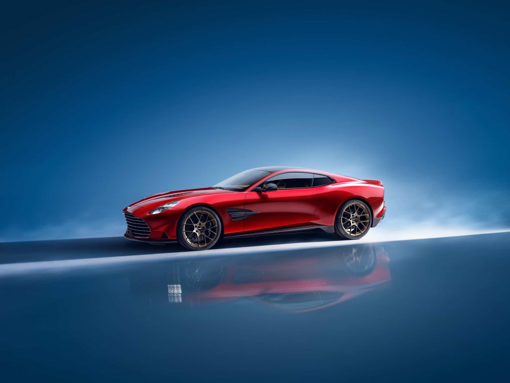 GALERIE FOTO | Aston Martin lansează un nou Vanquish cu motor V12 - Imagine 13