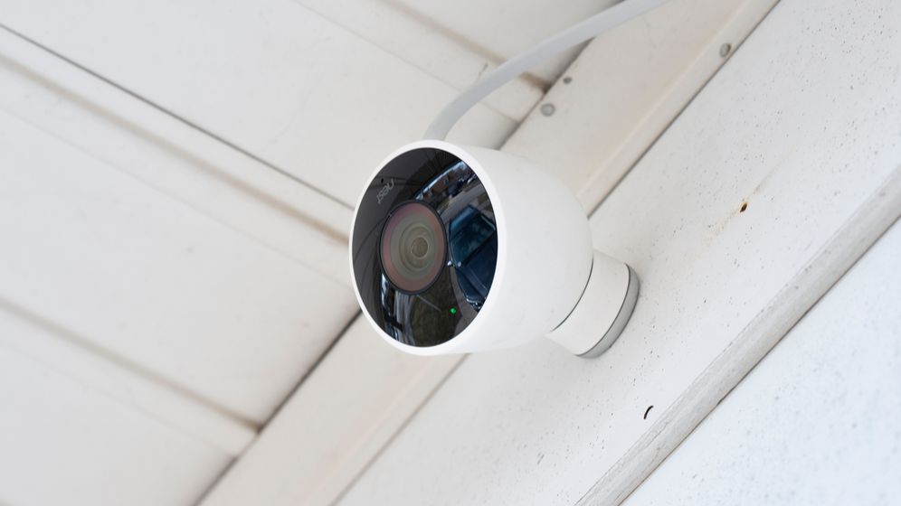 Amazon pregătește o dronă care depistează hoții din casă