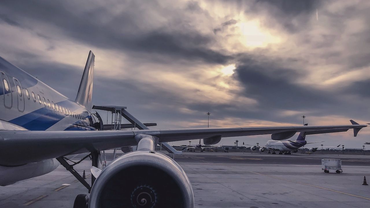 Prognoză: Companiile aeriene vor avea profituri record în 2026