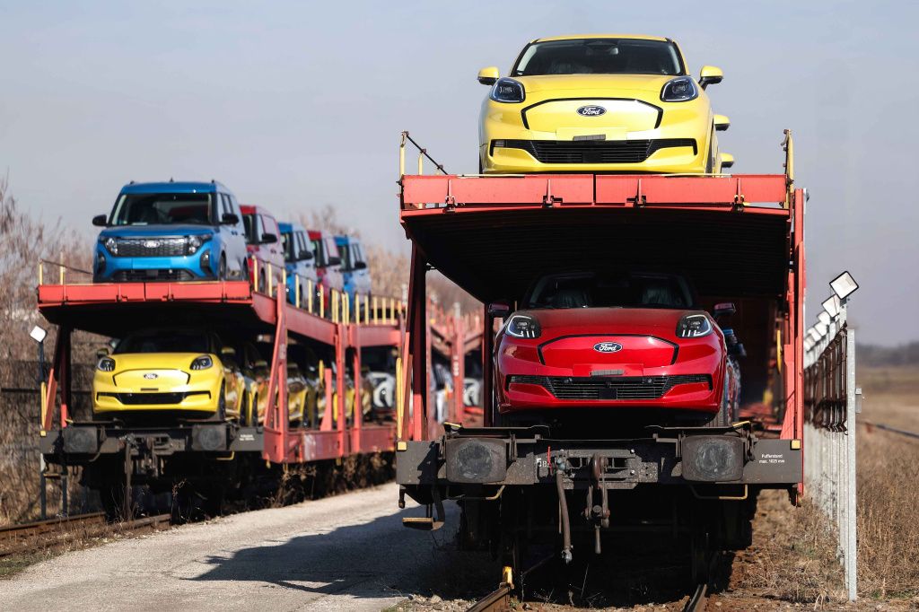 GALERIE FOTO | Ford Puma Gen-E, prima electrică făcută în România, a intrat în producție - Imagine 3