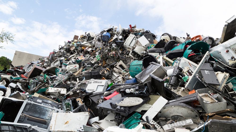 Record mondial negativ de deșeuri de echipamente electrice și electronice: peste 61 de milioane de tone în 2023