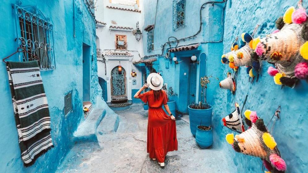 Românii dau banii pe amintiri, nu pe lucruri: UEFA Champions League și Festivalul de la Cannes bat shoppingul