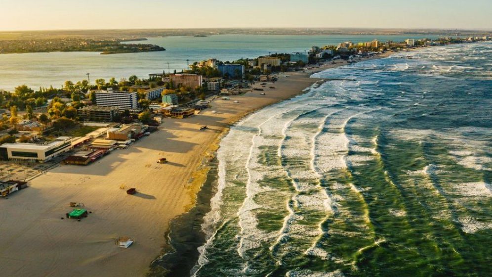 In iulie cresc tarifele pe litoral. Care sunt statiunile cu cele mai mici si cele mai mari preturi