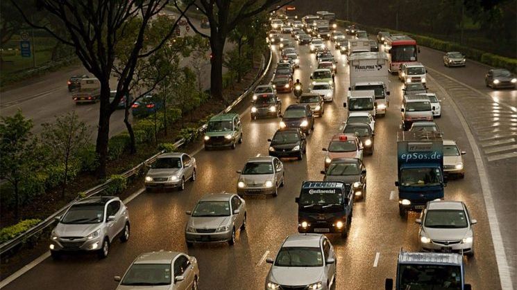 In Singapore proprietarii de masini trebuie sa plateasca o taxa de 31.000 euro! Iata de ce!