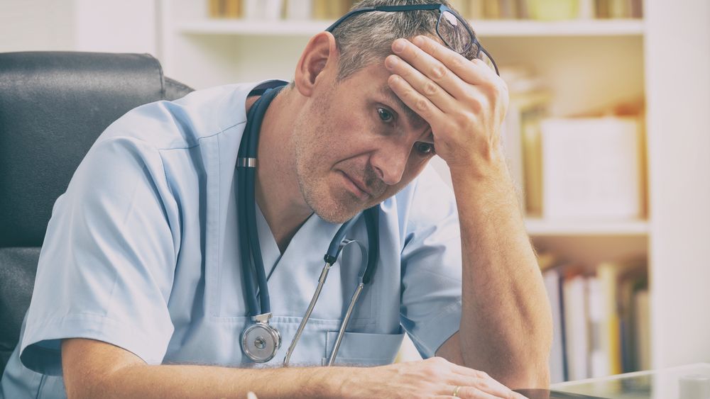 Medicina de la sat, in grija mediului privat: Un centru medical public la 12.000 romani vs un centru privat la 1.000 romani