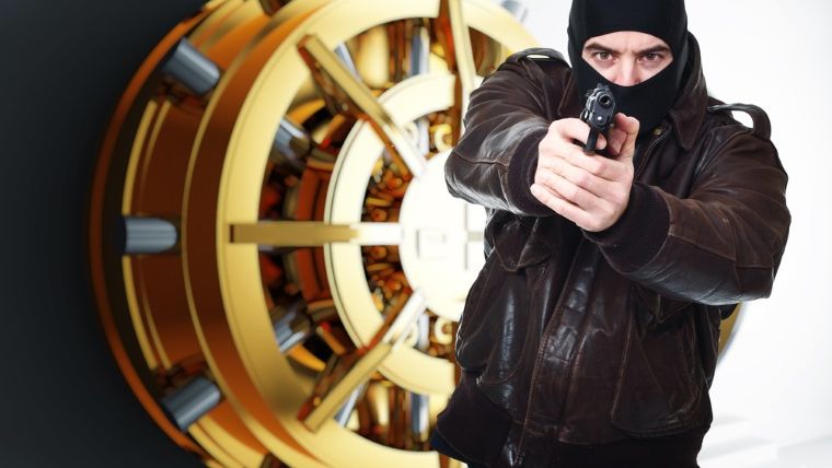 Jaf armat la o sucursala Raiffeisen din municipiul Bistrita