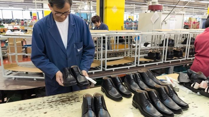 Harta celor mai mari producatori de incaltaminte din Romania: o fabrica din Suceava, cea mai profitabila din tara
