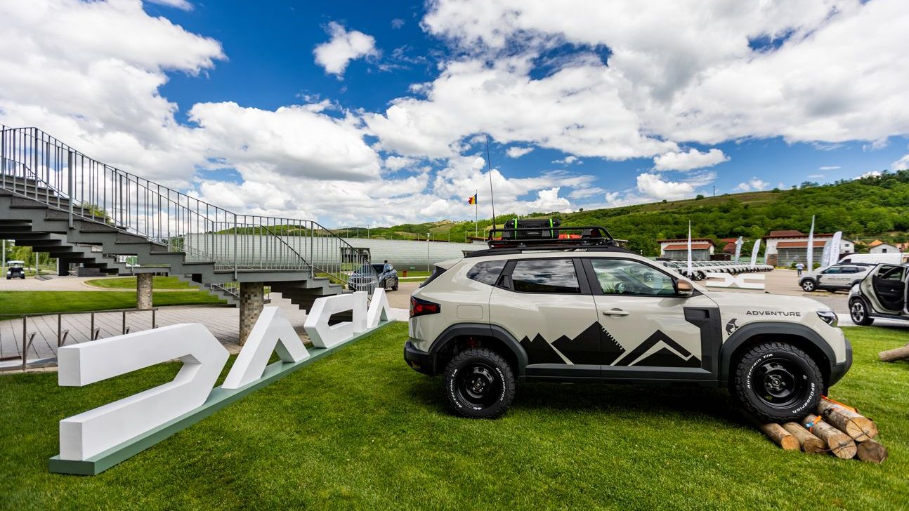 Dacia care ajunge oriunde: Duster a primit un kit pentru teren accidentat