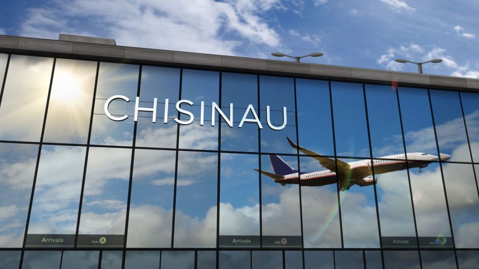 Panică pe aeroportul din Chișinău. Un cetățean sosit din Turcia a deschis focul, ucigând două persoane