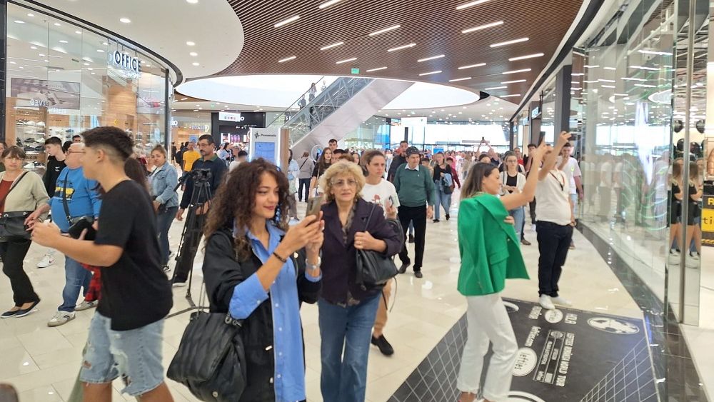 [FOTO] Oltenii au alergat să vadă magazinele din Promenada, cel mai nou mall din Craiova