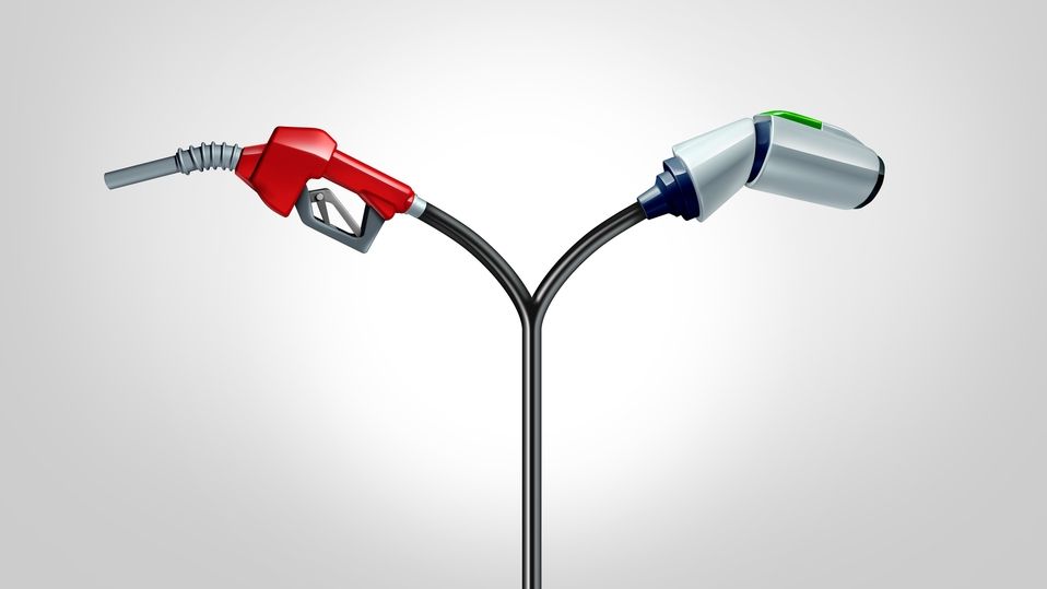 Statistică: Este, în medie, cu 50% mai ieftin să încarci o mașină electrică decât să faci plinul la una pe benzină. Războiul din Orientul Mijlociu, vinovat