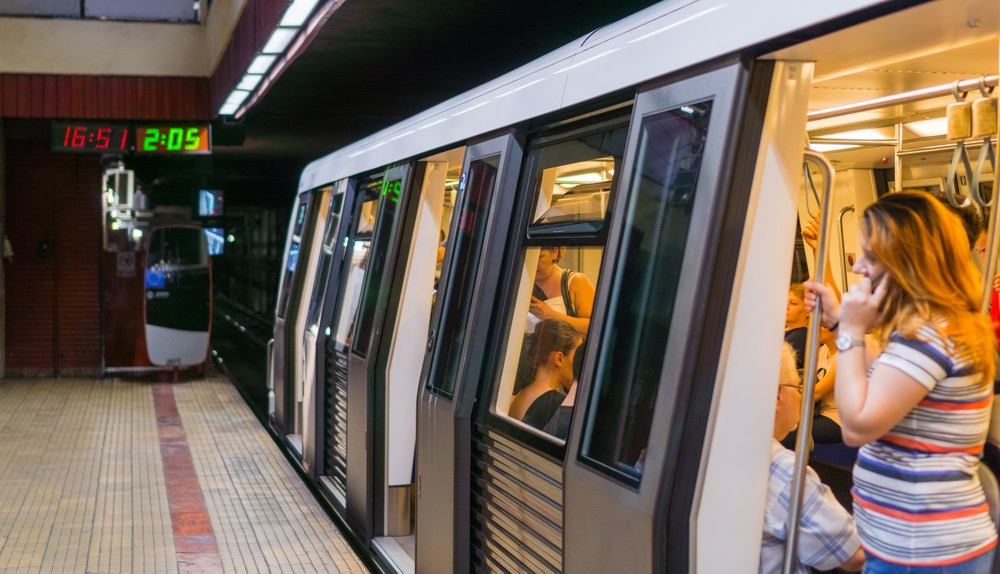 Incendiu la stația de metrou Piața Iancului: „Nu sunt persoane rănite”