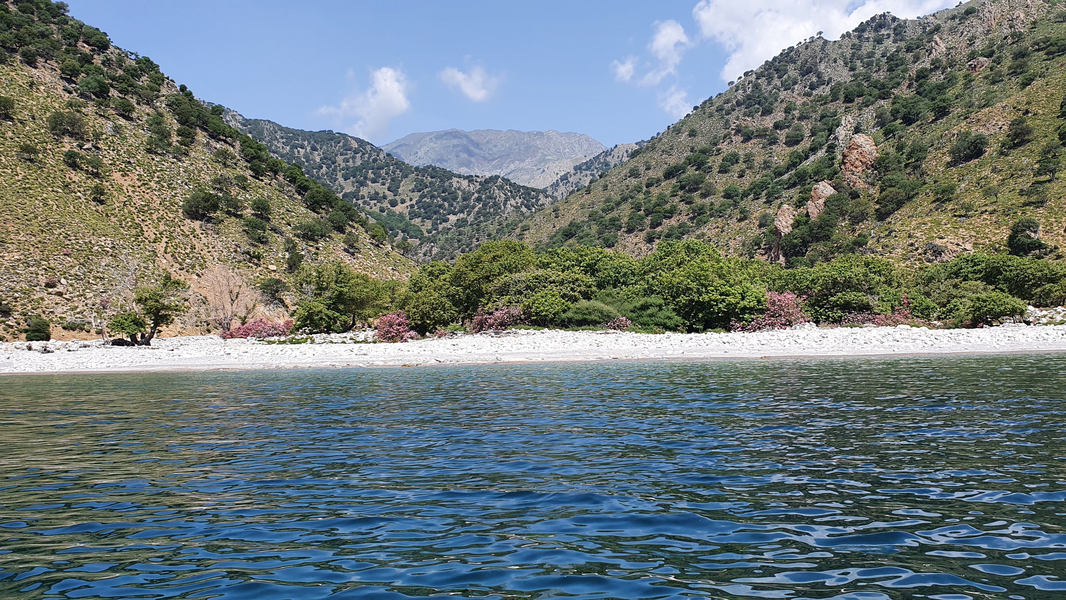 FOTO-REPORTAJ | Vacanță în Grecia: Samothraki, insula încă neatinsă de turismul de masă