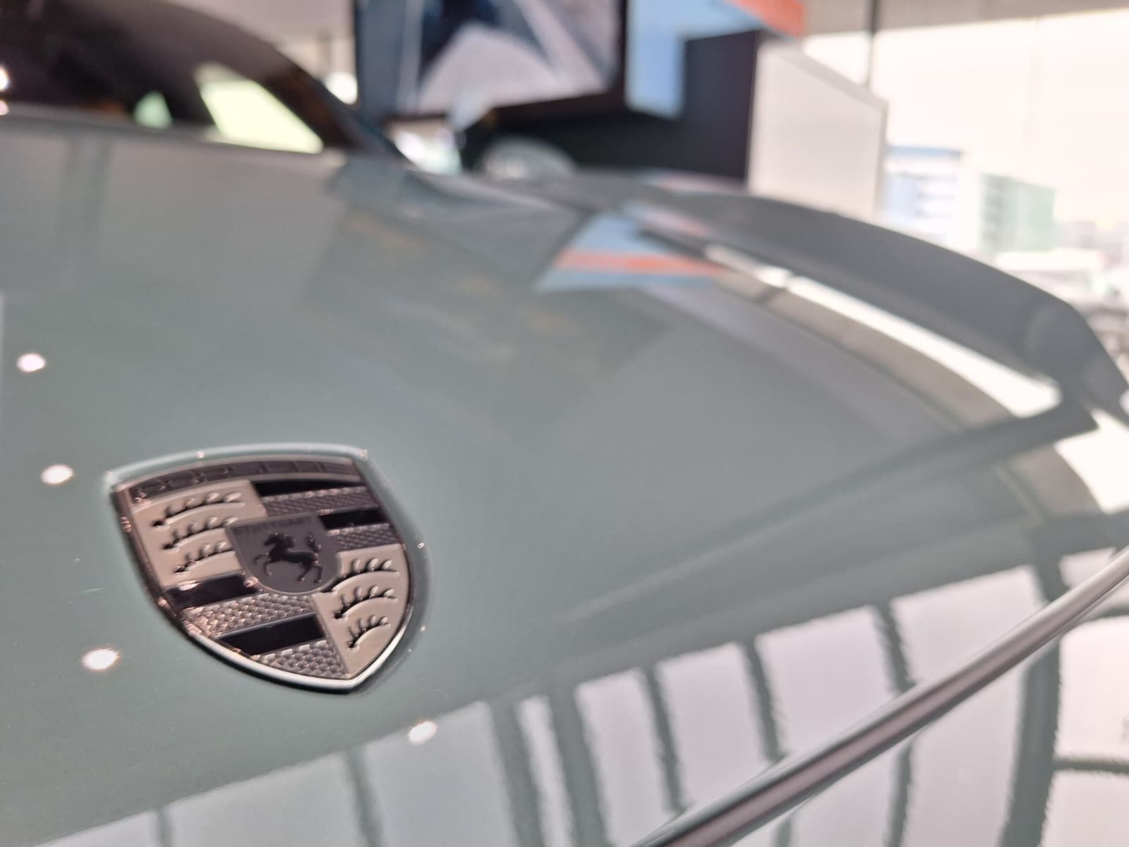 FOTO | Noul Porsche Cayenne Turbo Electric a ajuns la București. Ce secrete ascunde cel mai puternic Porsche din istorie - Poza 6