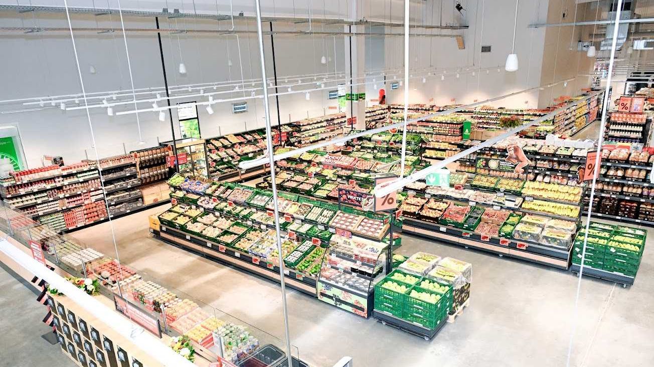 Dublă deschidere pentru Kaufland: două hipermarketuri noi, peste 140 de joburi și un prim proiect de reconversie