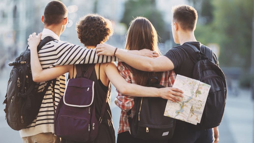 Emigrari: Peste 10.000 de tineri au plecat definitiv din Romania in 2018