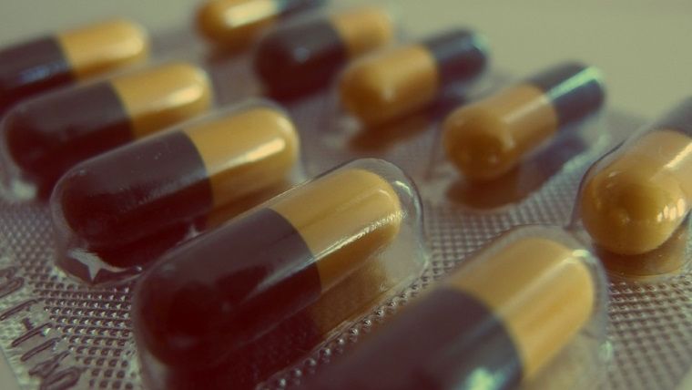 STUDIU: Piata farma a scazut in ultimul an, desi evolutia a fost mascata de introducerea unui tratament pentru hepatita