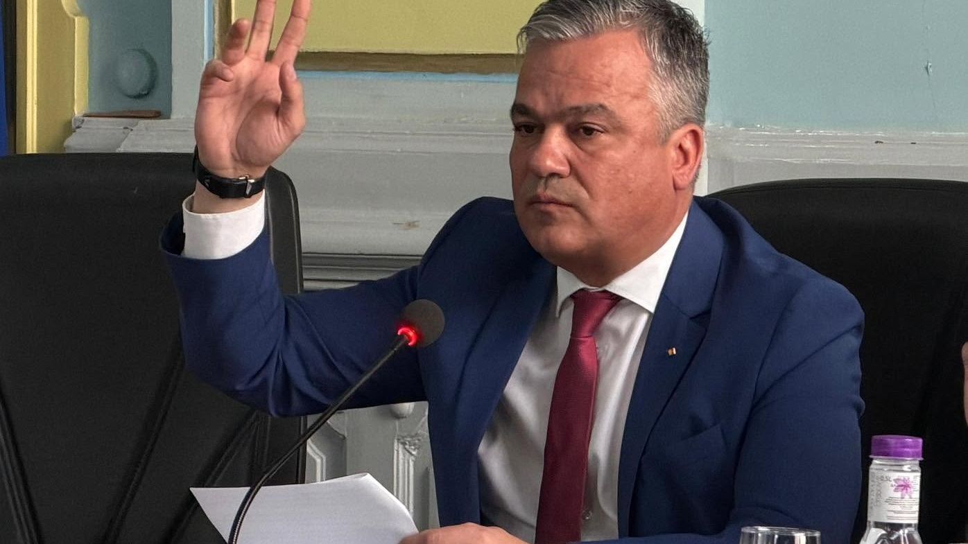 Veştea şi-a anunţat candidatura la șefia PNL: „Este nevoie de o schimbare profundă de optică de partid”