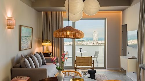 Când călătoria devine stil de viață – Rezident Tomis Marina, un refugiu modern la malul mării azurii