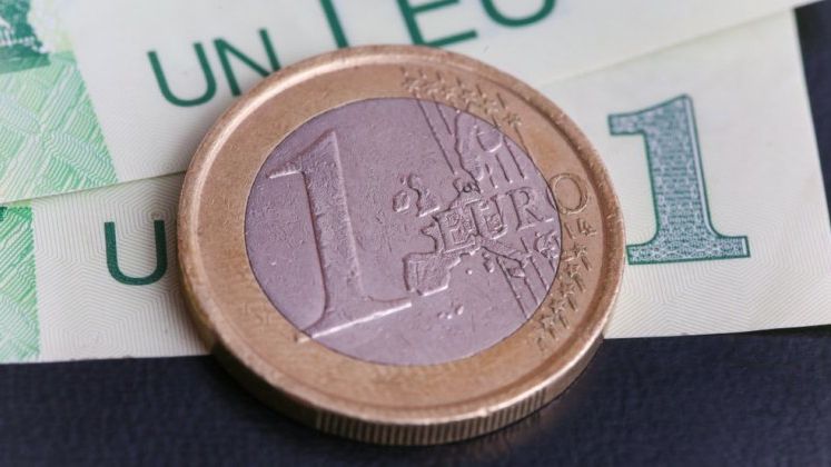 Curs valutar BNR azi, 11 septembrie: leul creste fata de euro, dolar si franc