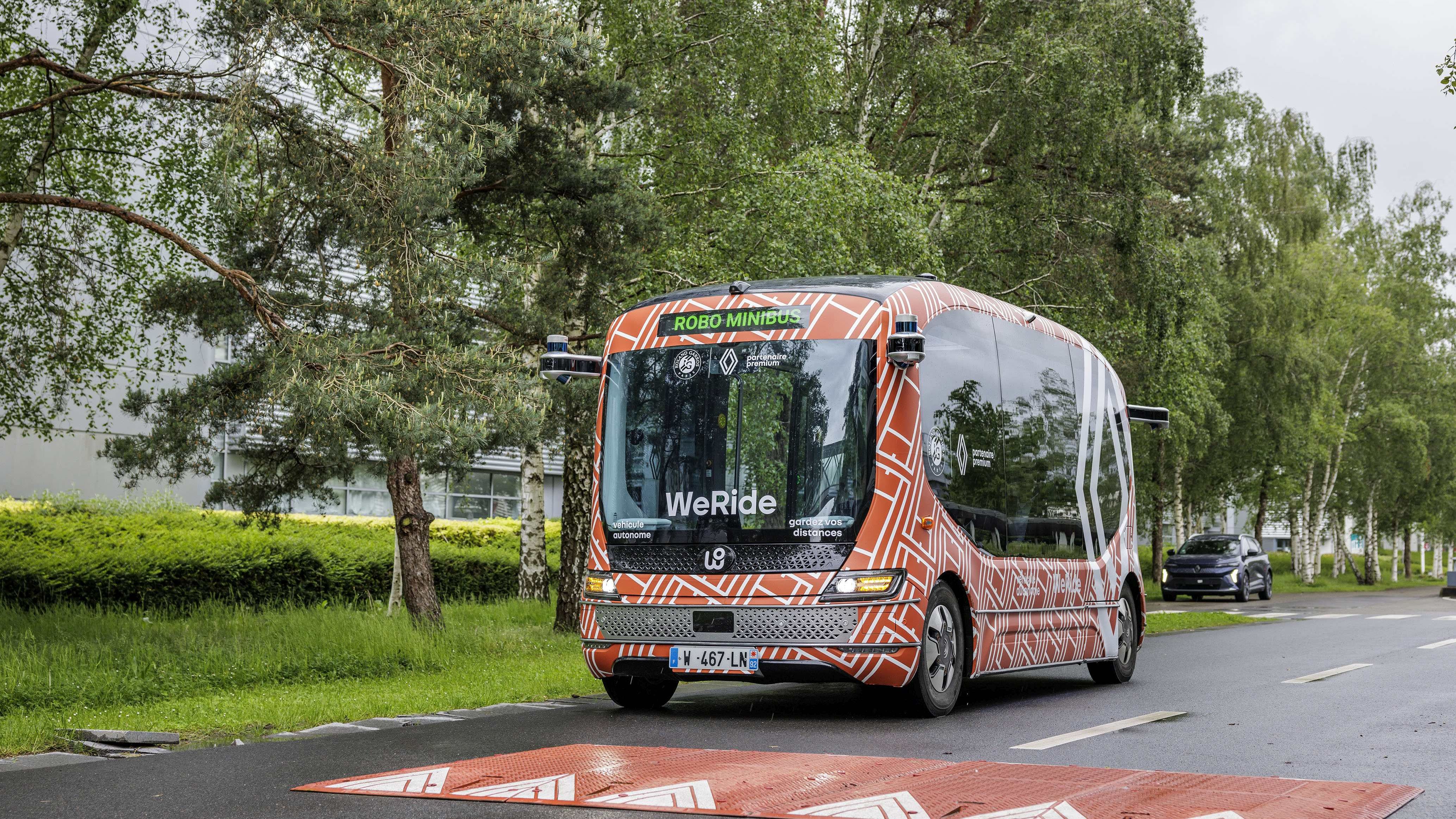 GALERIE FOTO | Renault dă răspunsul în dezbaterea pe mașini autonome: Vehiculele fără șofer sunt perfecte pentru transportul public