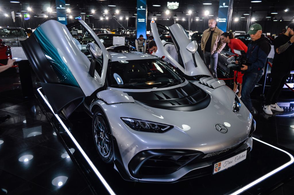 GALERIE FOTO | Cea mai nouă mașină din colecția lui Țiriac, un Mercedes-AMG One - Imagine 23