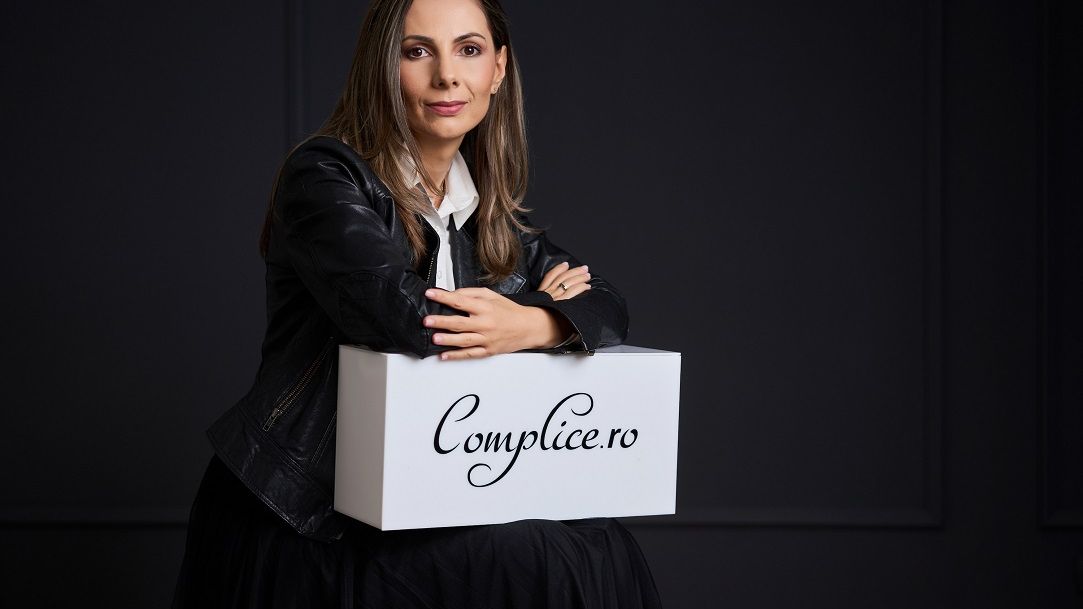 Beneficii pentru angajații care se întorc la birou: o companie propune jocuri de poker, stand-up comedy și alte activități