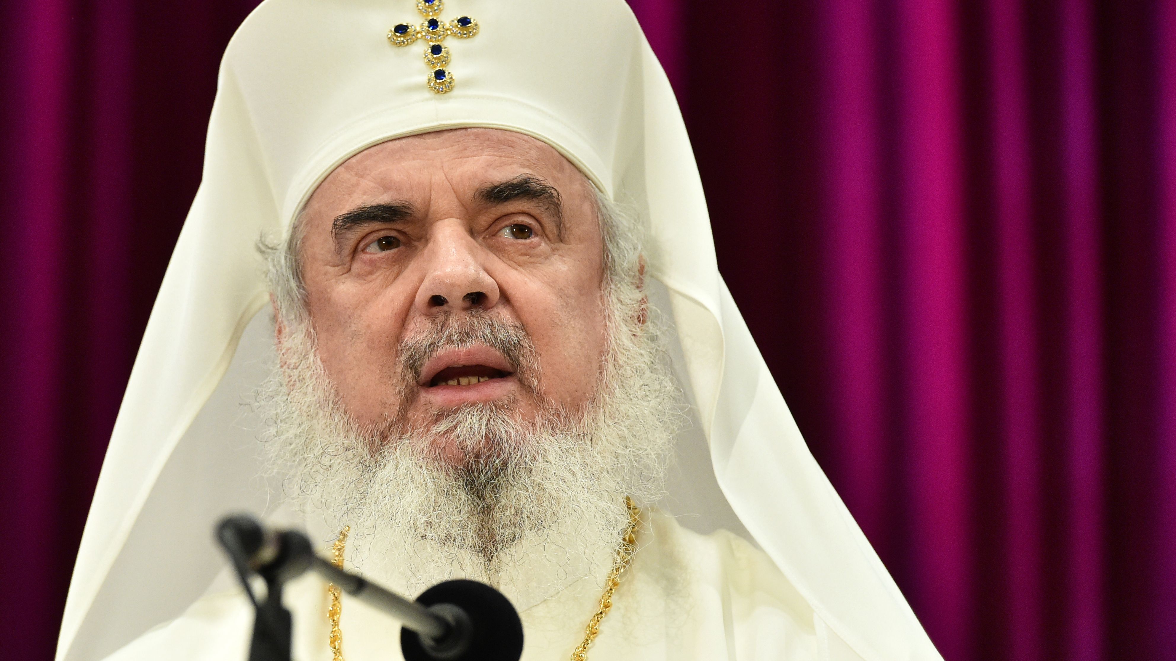 Patriarhul BOR: Regula împărtăşirii clericilor şi credincioşilor din acelaşi Sfânt Potir rămâne neschimbată