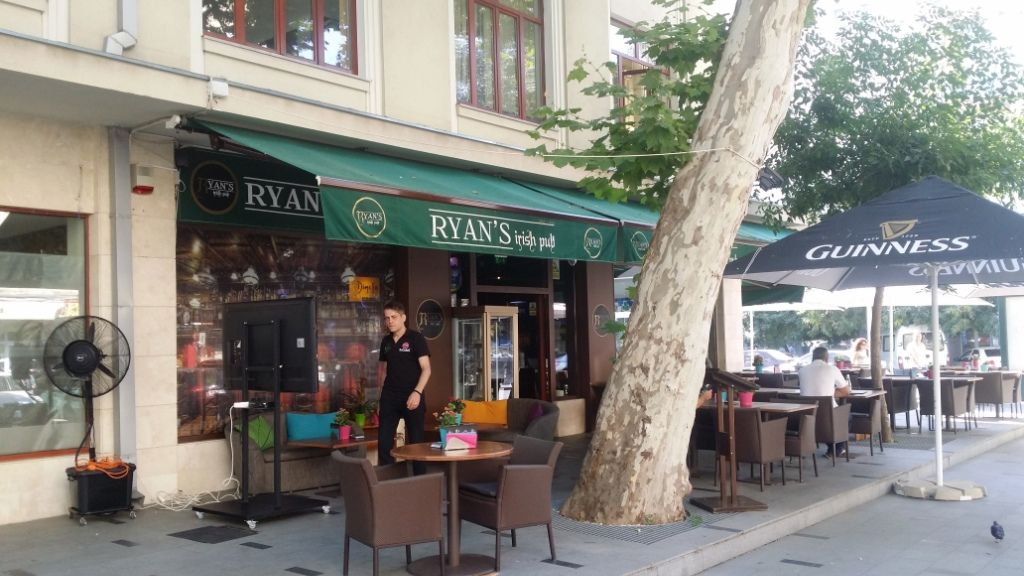 Review George Butunoiu: Un restaurant cu noroc