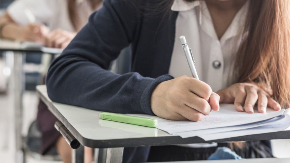 Ministerul Educației a pus la dispoziția școlilor un pachet de infografice privind gestionarea cazurilor de violență