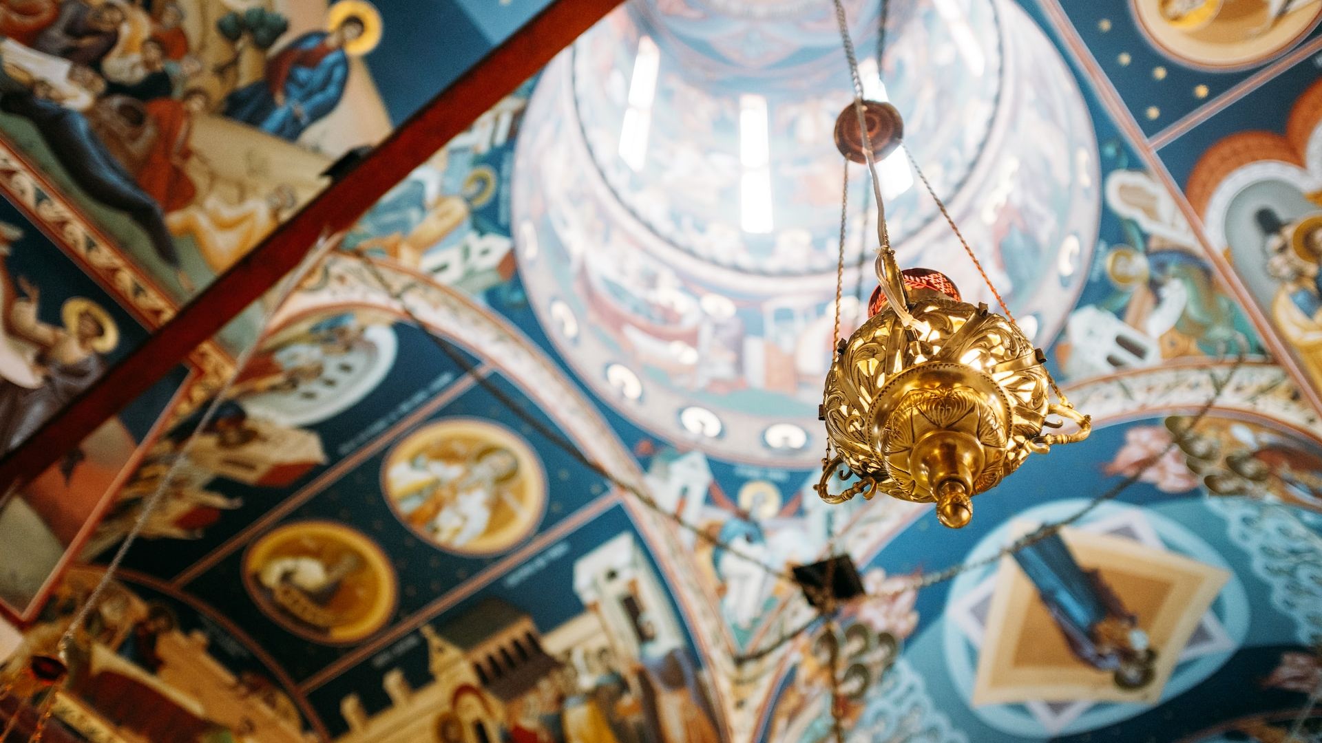 Ucraina propune României un schimb de moaște: ne-o dau pe Sfânta Teodora pentru hatmanii Mazepa și Orlyk