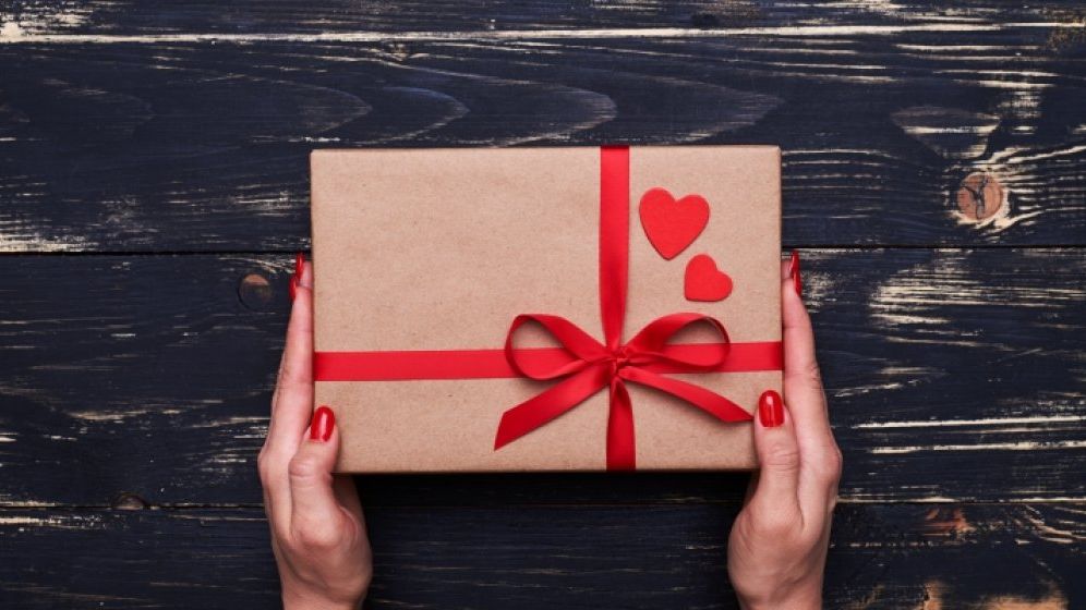 Cadouri de Dragobete pentru el: gadgeturi la reducere