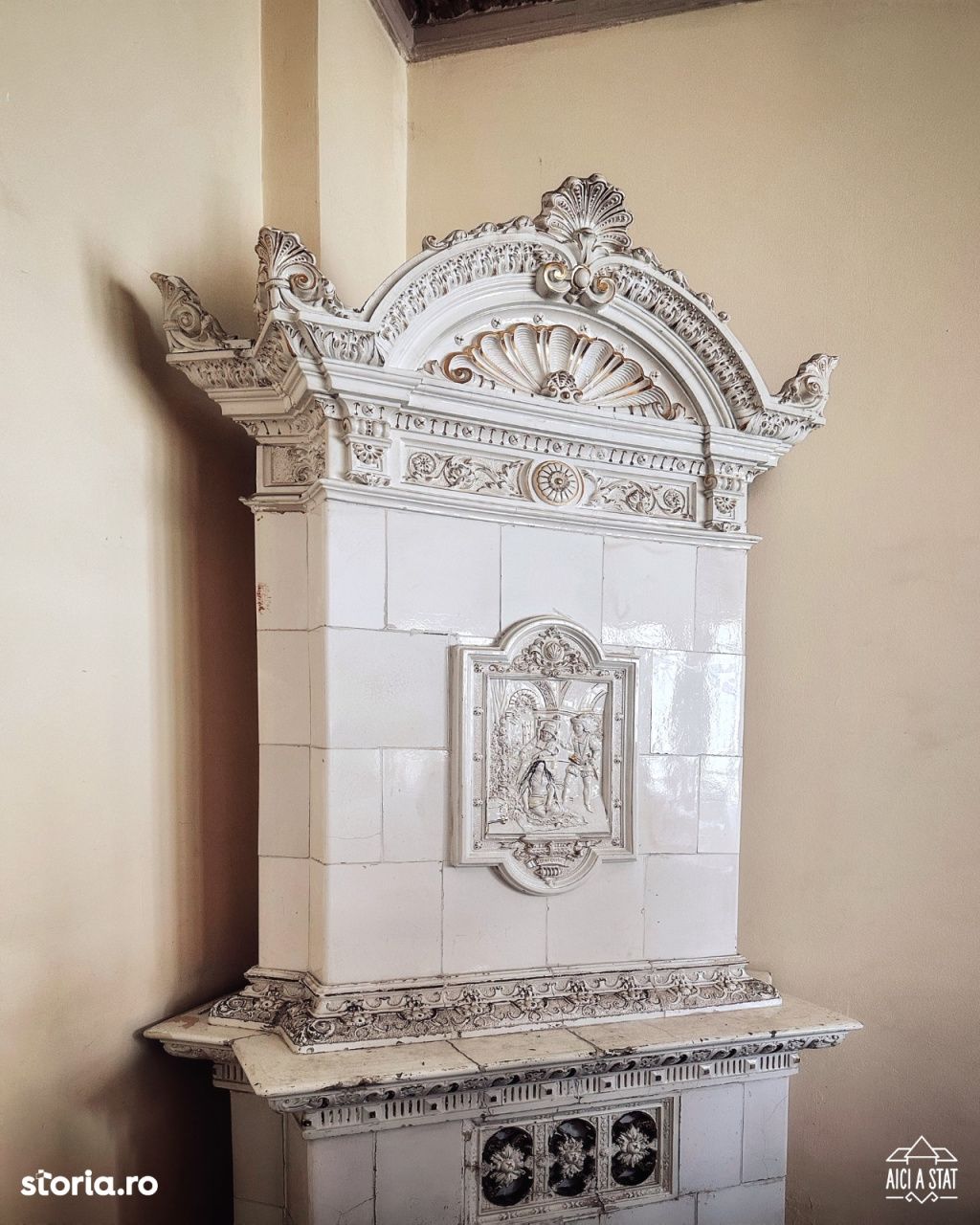 GALERIE FOTO | O nouă vilă istorică din Capitală a fost scoasă la vânzare, pentru 900.000 de e - Imagine 9