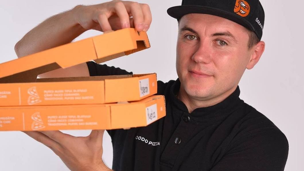 Omul si povestea din spatele celei mai digitalizate pizzerii din Capitala