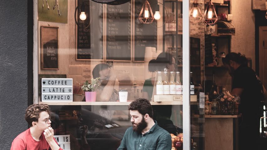 (P) Cum sa vinzi cafea premium la pret de to go, in sistem de franciza