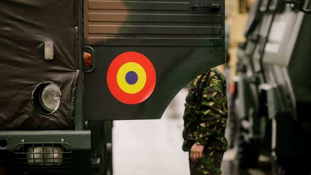 Primarul unui oraș de lângă Țăndărei a cerut ajutorul Armatei pentru că nu îi mai poate ține în case pe localnici