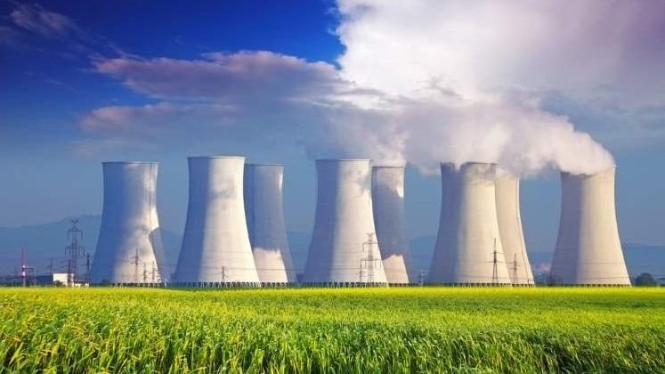 Greenpeace: Doua treimi dintre termocentralele pe carbune din Romania functioneaza ilegal