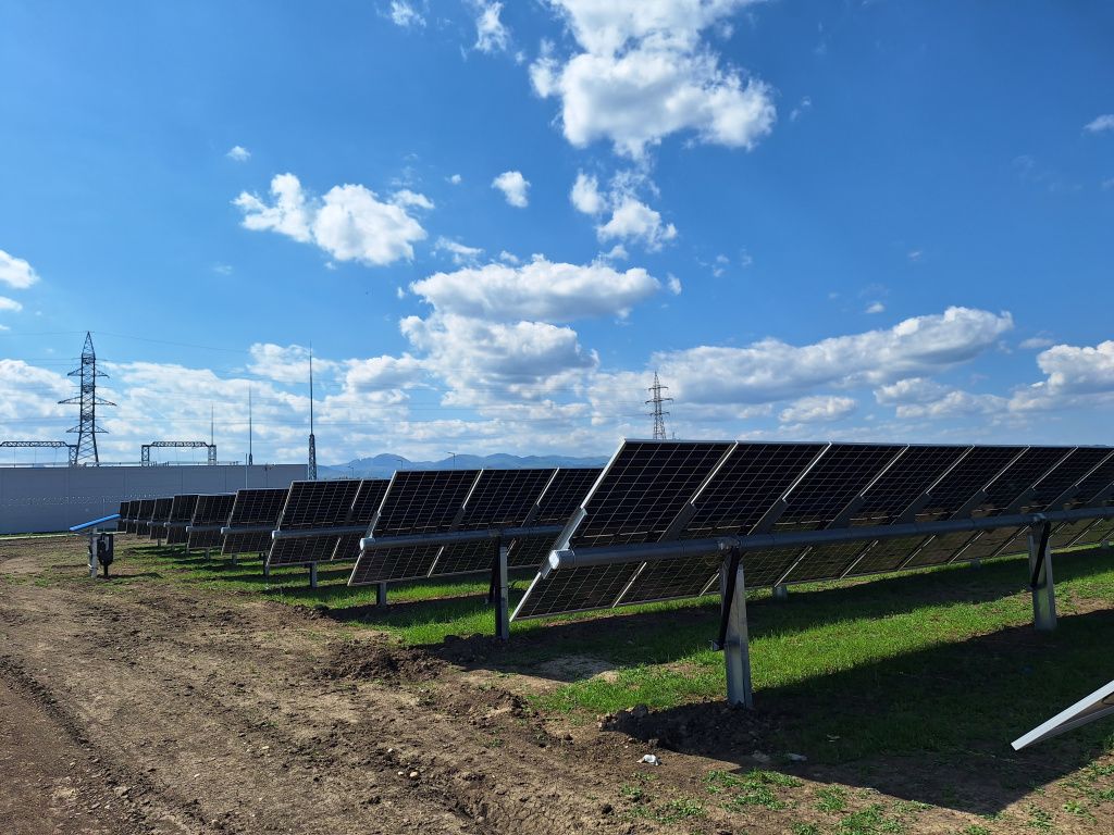 [FOTO] Cum arată cel mai mare parc fotovoltaic din România construit cu fonduri din PNRR - Imagine 9
